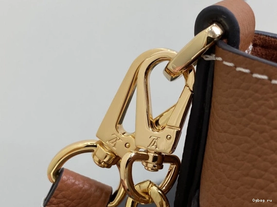 12CM x x VUITTON 20.5 LOUIS 20 - Walk and Lock 0817